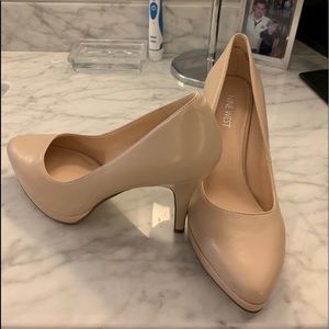 Nine West leather Cream Heels New size 8